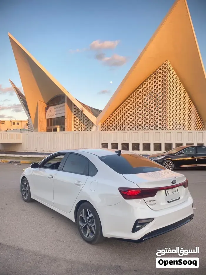 Kia Forte 2020 photo 2