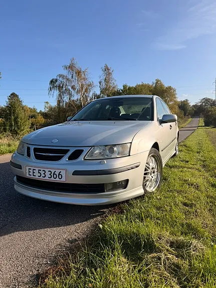 Saab 9-3 2005 photo 2