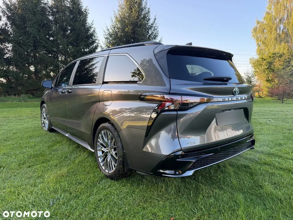 Toyota Sienna 2025 photo 3