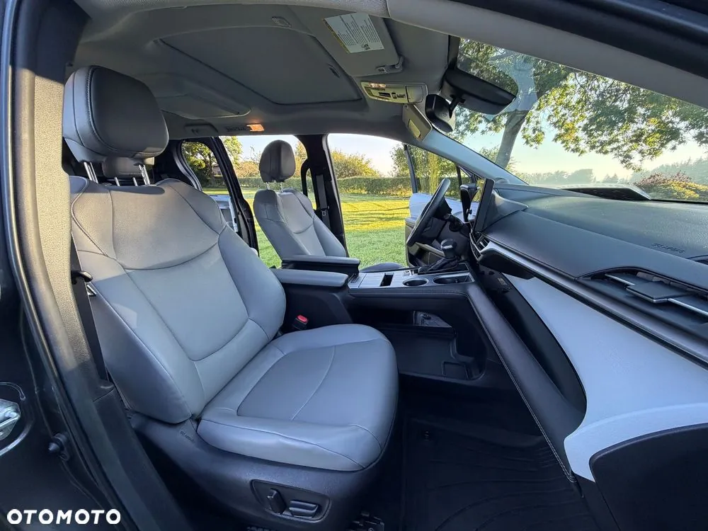 Toyota Sienna 2025 photo 5