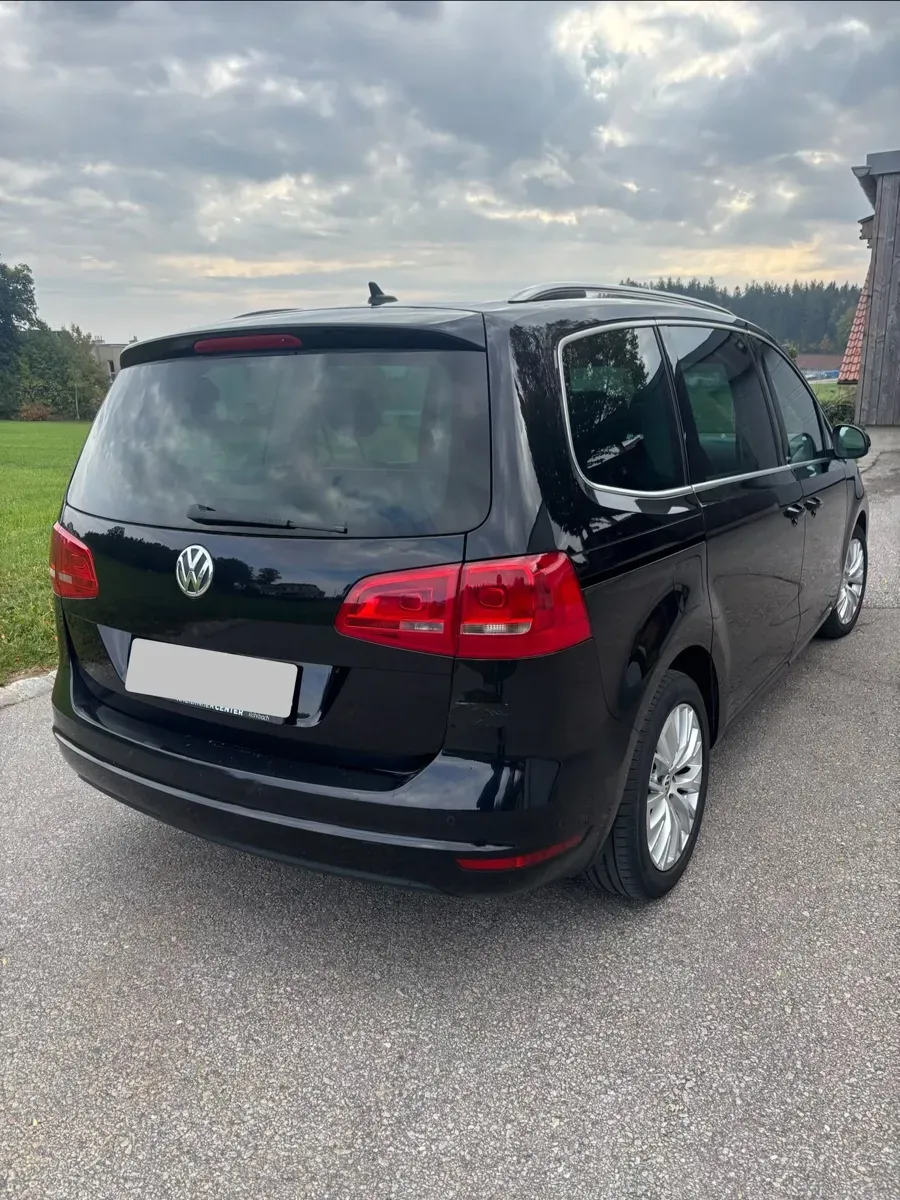 Volkswagen Sharan 2011 photo 2