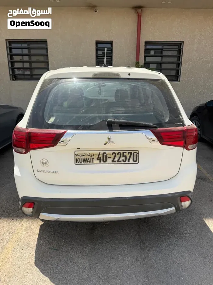 Mitsubishi Outlander 2016 photo 2