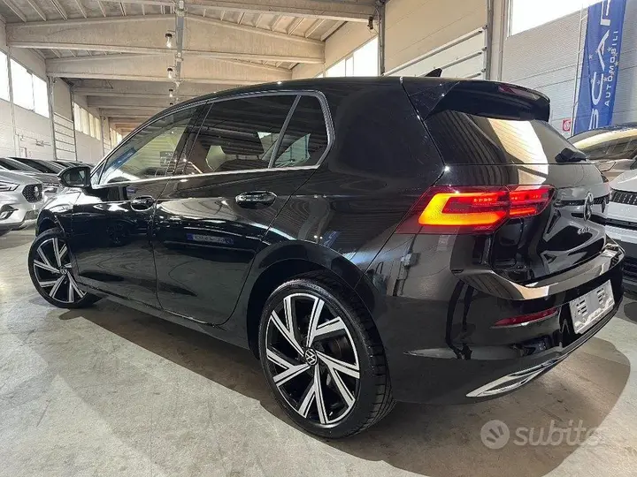Volkswagen Golf 2024 photo 3