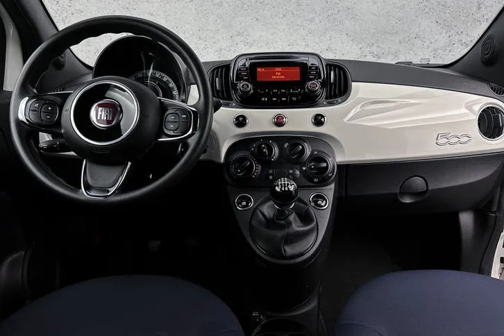 Fiat 500 2021 photo 2