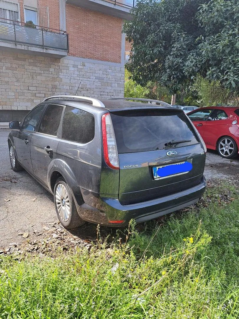 Ford Focus 2010 photo 4