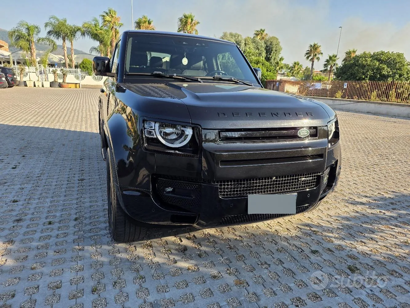 Land Rover Defender 2022 photo 3