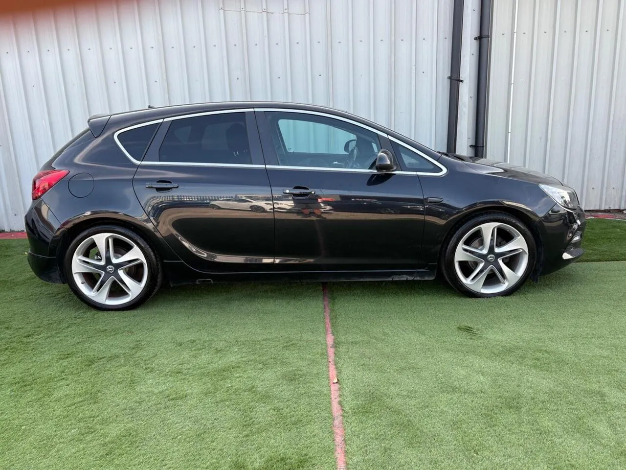 Vauxhall Astra 2015 photo 3