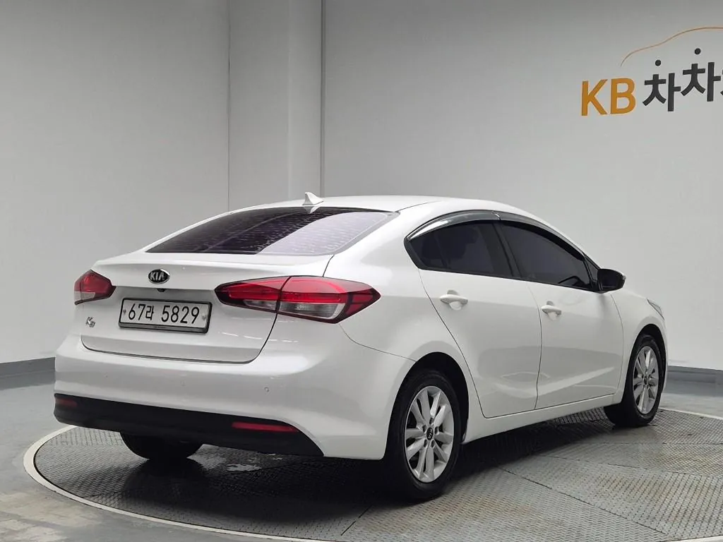 Kia K3 2017 photo 3