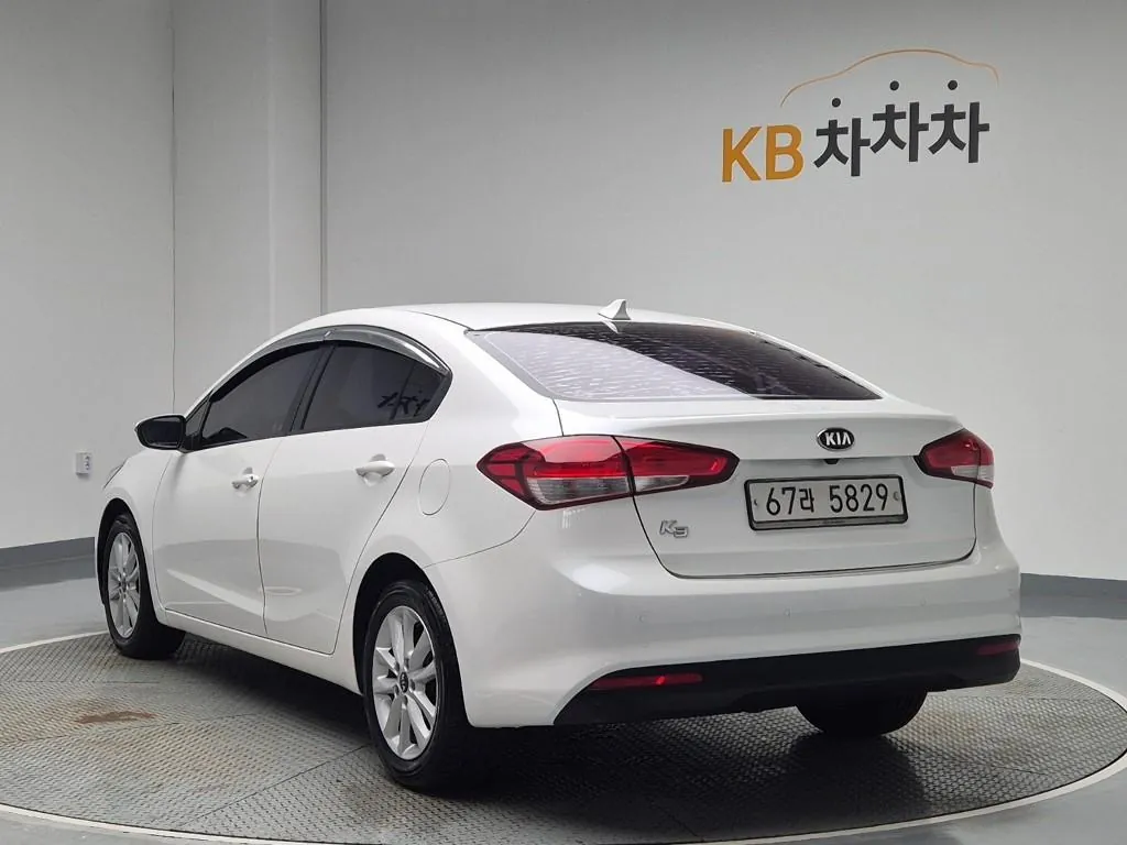 Kia K3 2017 photo 2