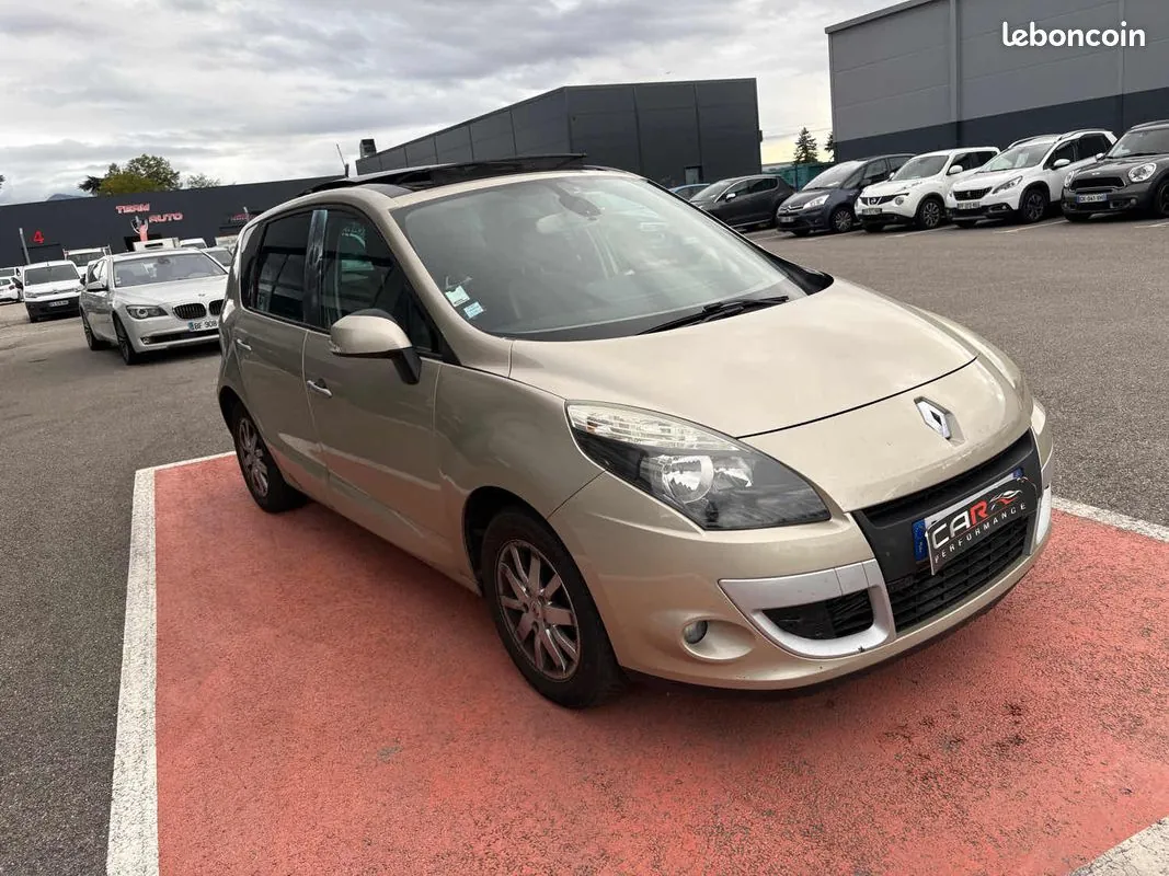 Renault Scenic 2009 photo 2