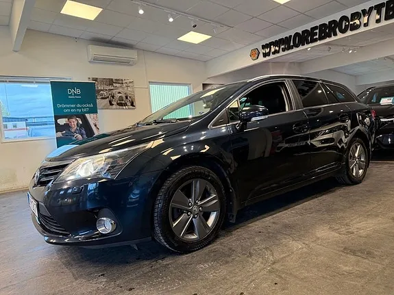 Toyota Avensis 2015 photo 2