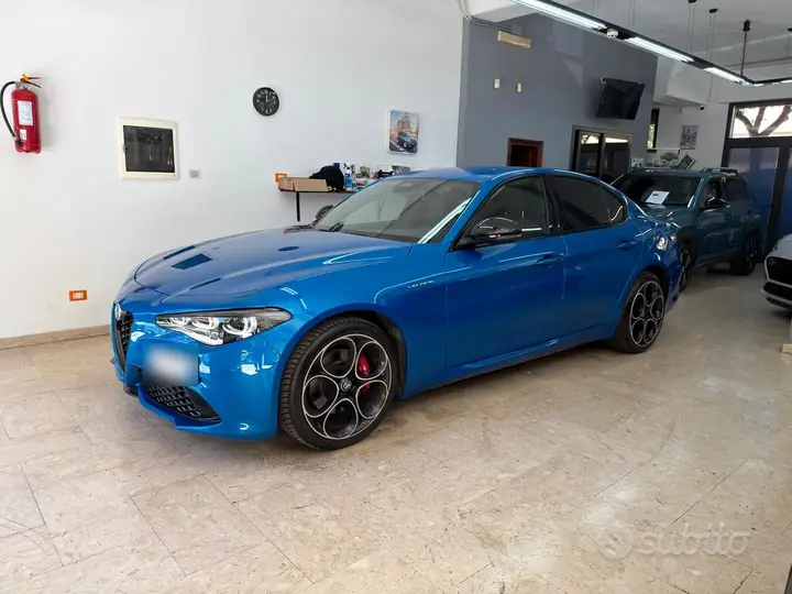 Alfa Romeo Giulia 2024 photo 2