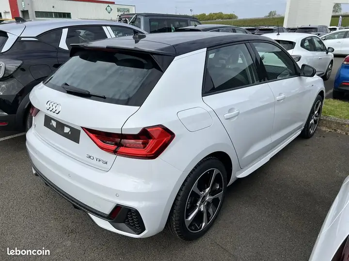 Audi A1 2025 photo 3