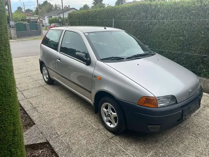 Fiat Punto 1998 photo 2