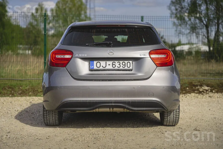 Mercedes-Benz A180 2013 photo 5