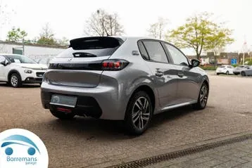 Peugeot 208 2023 photo 3