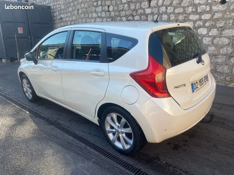 Nissan Note 2016 photo 3