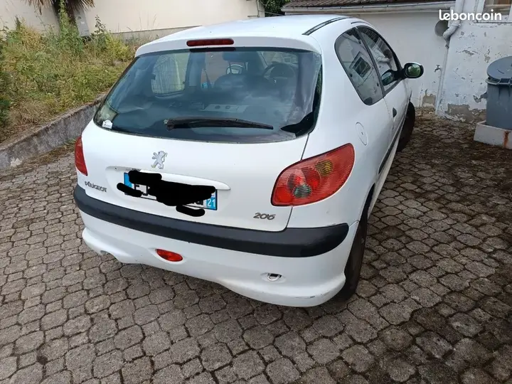 Peugeot 206 2004 photo 2