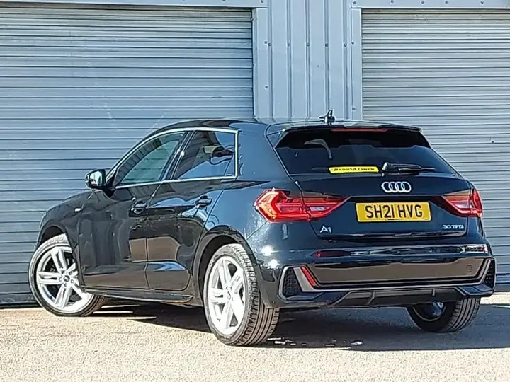 Audi A1 2021 photo 2