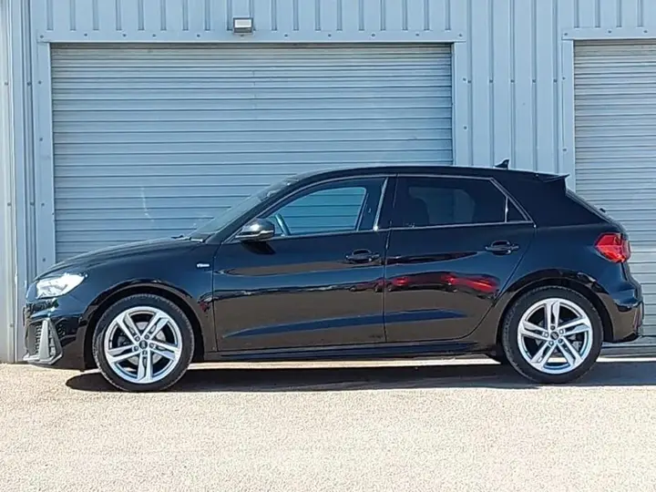 Audi A1 2021 photo 4