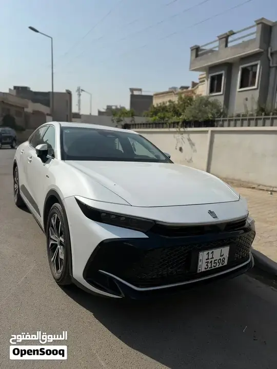 Toyota Crown 2025 photo 2