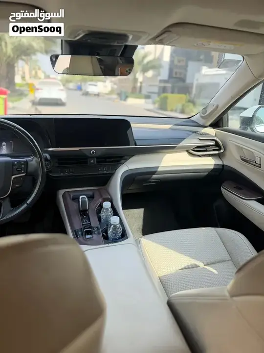 Toyota Crown 2025 photo 4