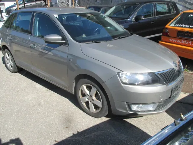 Skoda Rapid 2014 photo 2