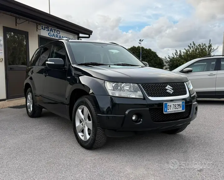 Suzuki Grand Vitara 2010 photo 3