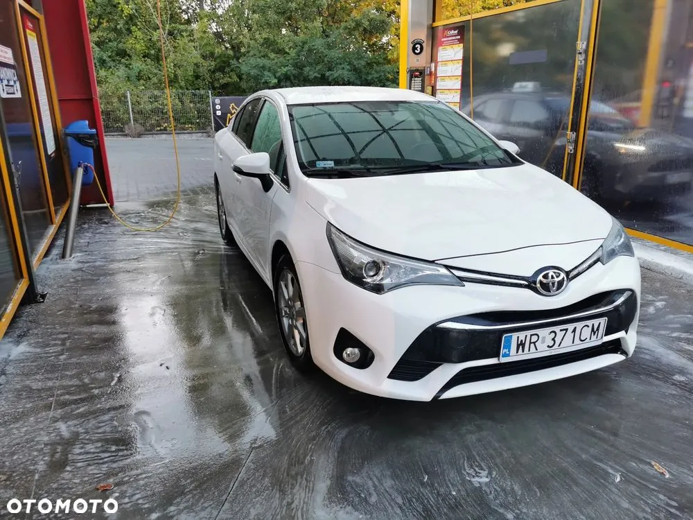 Toyota Avensis 2016 photo 2