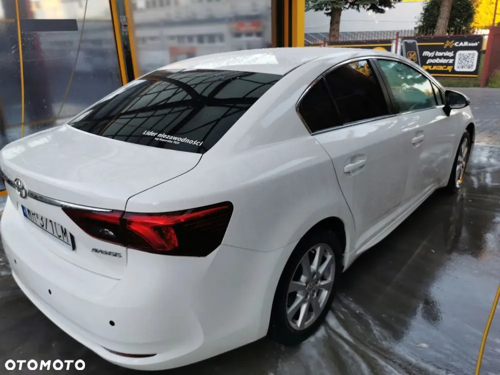 Toyota Avensis 2016 photo 3