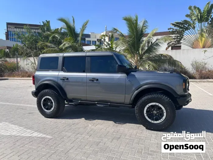 Ford Bronco 2023 photo 2