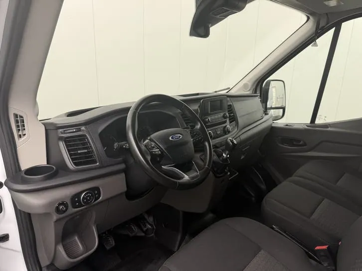 Ford Transit 2024 photo 3