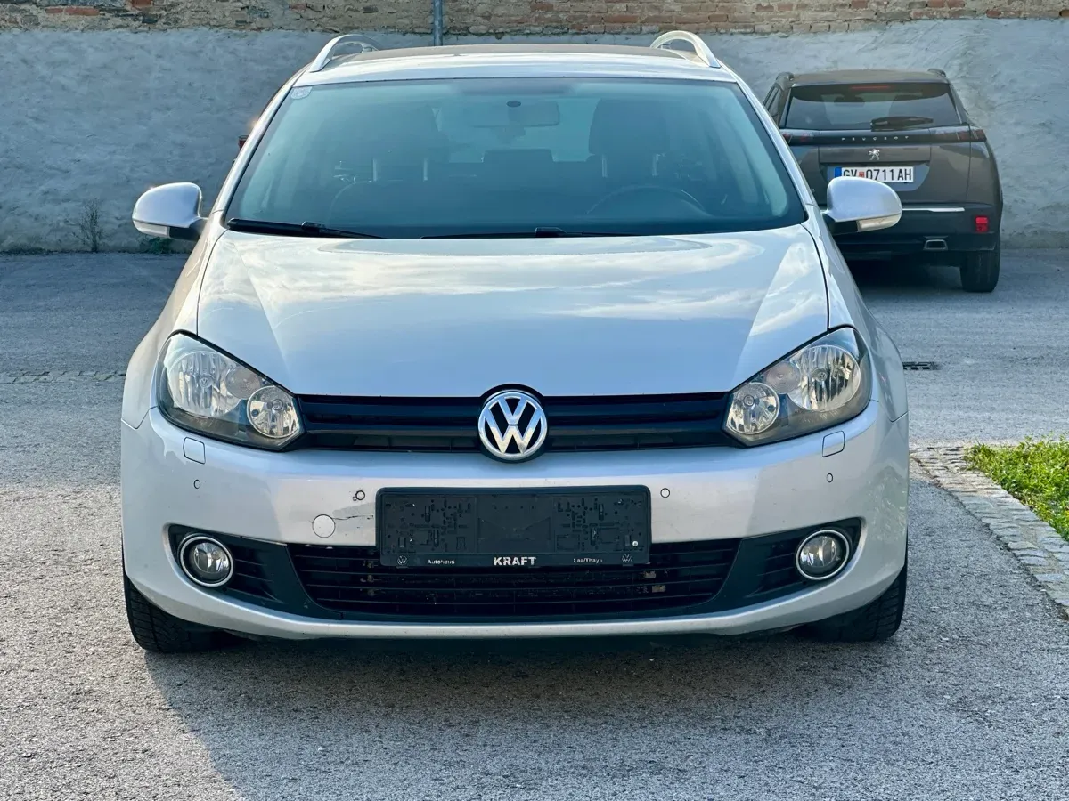 Volkswagen Golf 2012 photo 2
