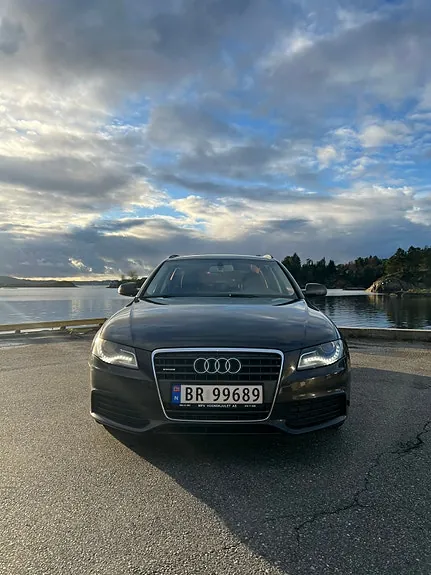 Audi A4 2010 photo 4