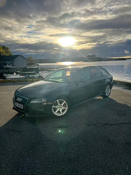 Audi A4 2010 photo 3
