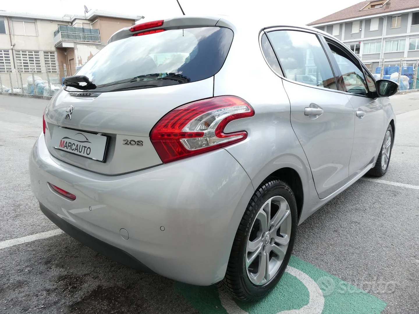 Peugeot 208 2013 photo 4