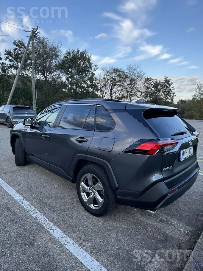 Toyota Rav4 2022 photo 2