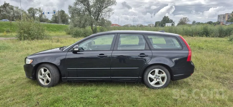 Volvo V50 2011 photo 4
