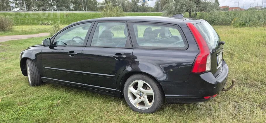 Volvo V50 2011 photo 3