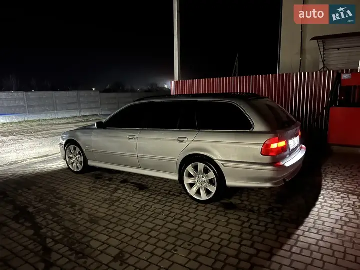 BMW 5 Series 2003 photo 4