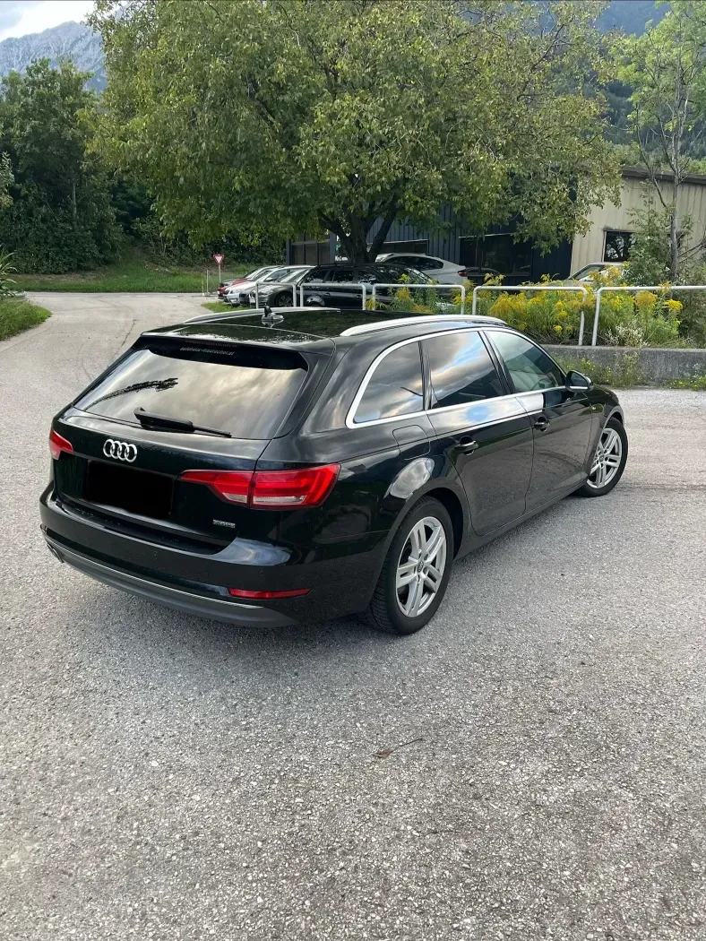 Audi A4 2017 photo 2