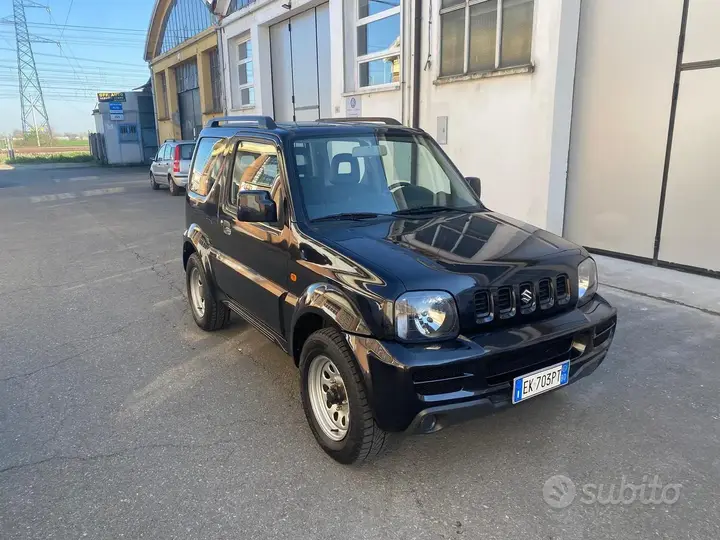 Suzuki Jimny 2011 photo 2