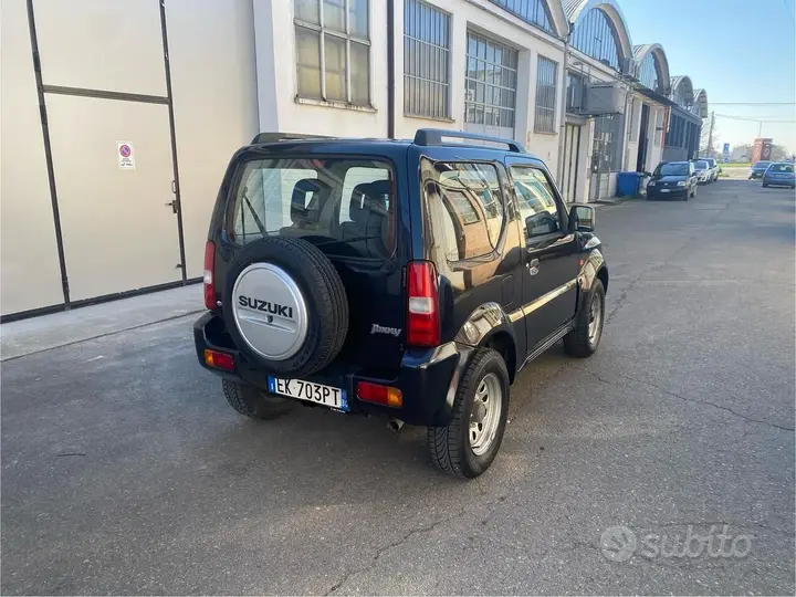 Suzuki Jimny 2011 photo 3