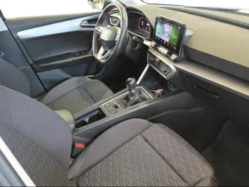 Seat Leon 2023 photo 2
