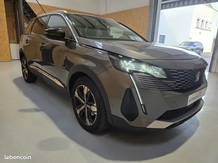 Peugeot 5008 2023 photo 5