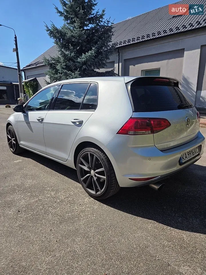Volkswagen Golf 2013 photo 4