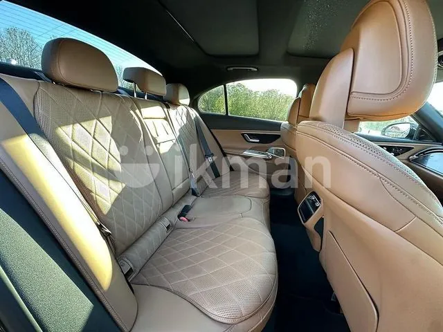 Mercedes-Benz E300 2026 photo 5