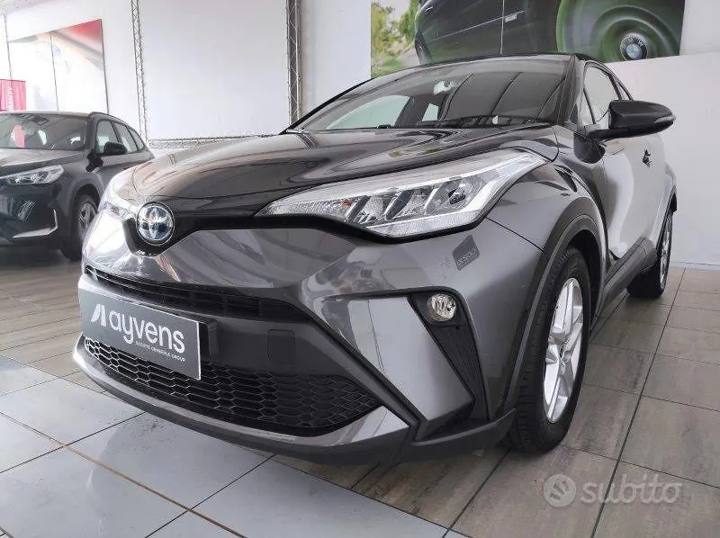Toyota C-Hr 2023 photo 2