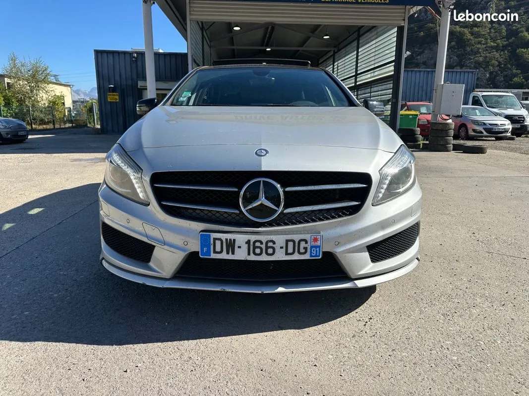 Mercedes-Benz A-Class 2015 photo 2