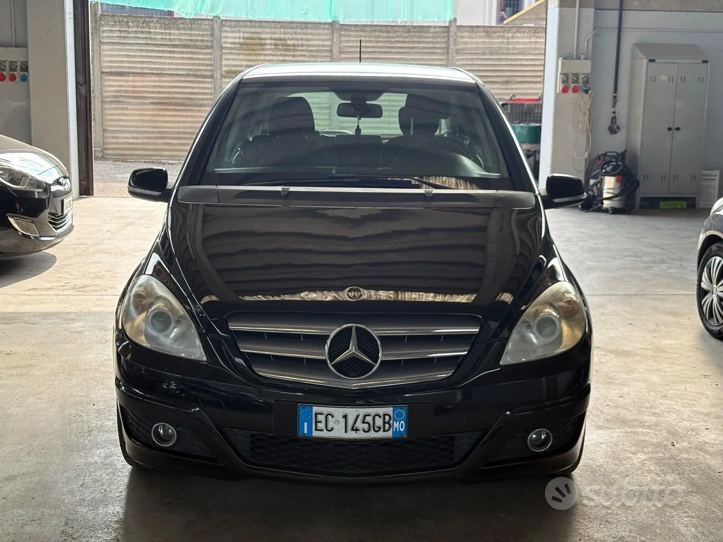Mercedes-Benz B 160 2011 photo 2
